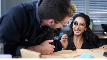 Raha Moharrak visits the Manufacture - TAG Heuer