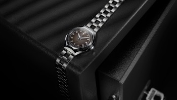 A Return To Form: Zenith Revives The Very First Defy Model From 1969 - Zenith