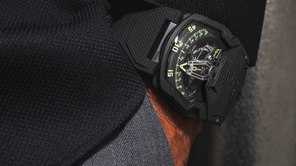 UR-230 The Eagle © Urwerk 