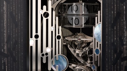 Mystery Box © De Bethune
