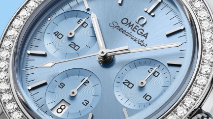Omega Speedmaster 38 Ice Blue diamonds-set Bezels © Omega