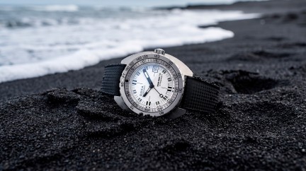 DOXA SUB 300 Ti5 © DOXA