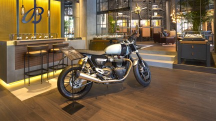 A new Boutique on Zurich - Breitling