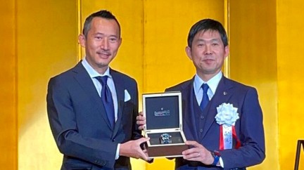Hajime Moriyasu, Coach of the Japanese National Football Team, Was Awarded the “Keizaikai Special Award” - Eberhard & Co.