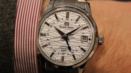 The Travel Watch is Flying Back Home - Around the World