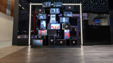 R3 Art of Fusion, “living” dynamic installation - Hublot