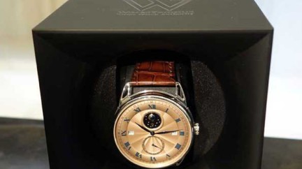 A new competition every day - Win a SwissKubiK StartBox watch winder