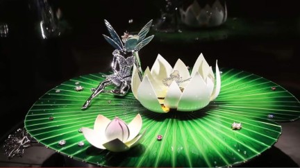 Automate Fée Ondine in Masterpiece London Fair  - Van Cleef & Arpels