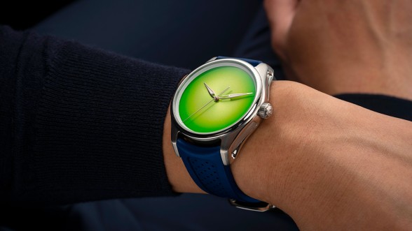 Pioneer Centre Seconds Concept Citrus Green © H. Moser & Cie