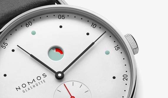 NOMOS 1101 Metro Date power reserve © NOMOS Glashütte