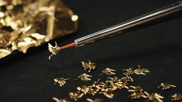 Paillonnage or the art of star-studded enamel - Jaquet Droz