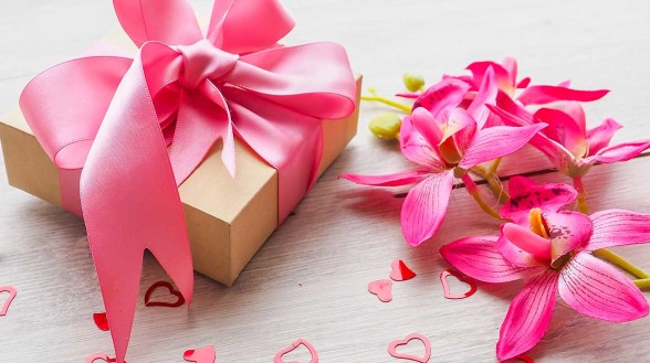 A watch, just for her! - Mother's Day