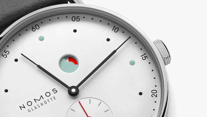 NOMOS 1101 Metro Date power reserve © NOMOS Glashütte