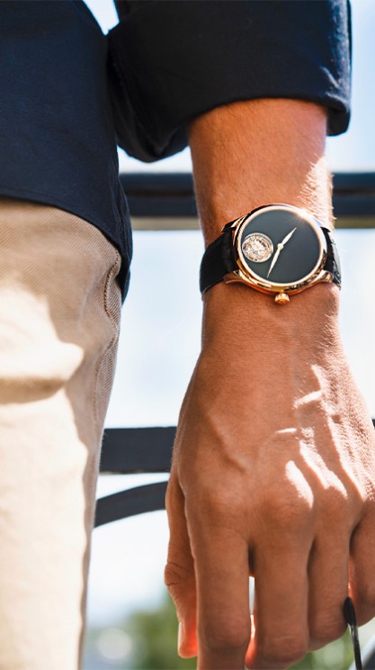 H. Moser & Cie. Endeavour Tourbillon Concept Vantablack® © Joy Corthésy