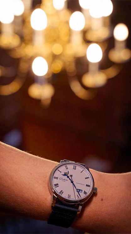 Glashütte Original Senator Excellence Panorama Date Moon Phase © Sébastien Aubord/WorldTempus