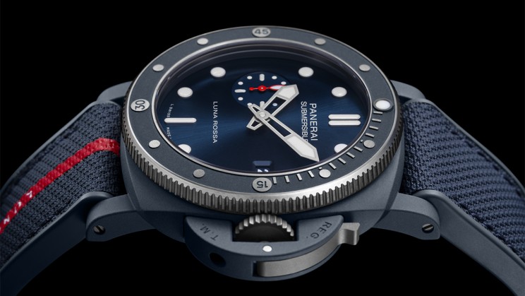 Submersible QuarantaQuattro Luna Rossa Ti-CeramitechTM PAM01466 © Panerai