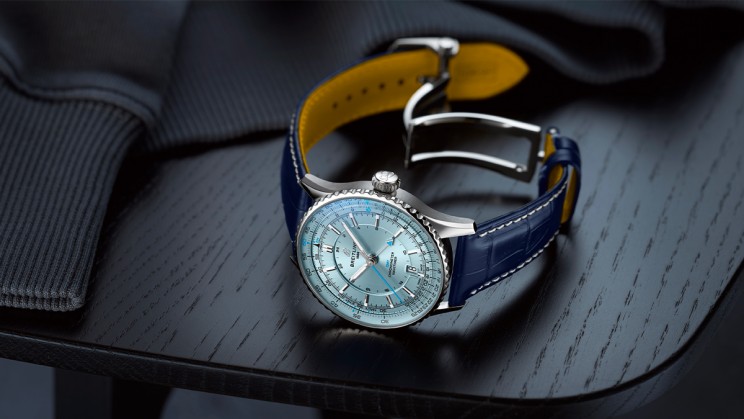 Navitimer 41 GMT © Breitling