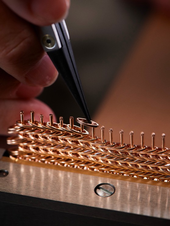 Golden Ellipse Reference 5738/1R-001 © Patek Philippe