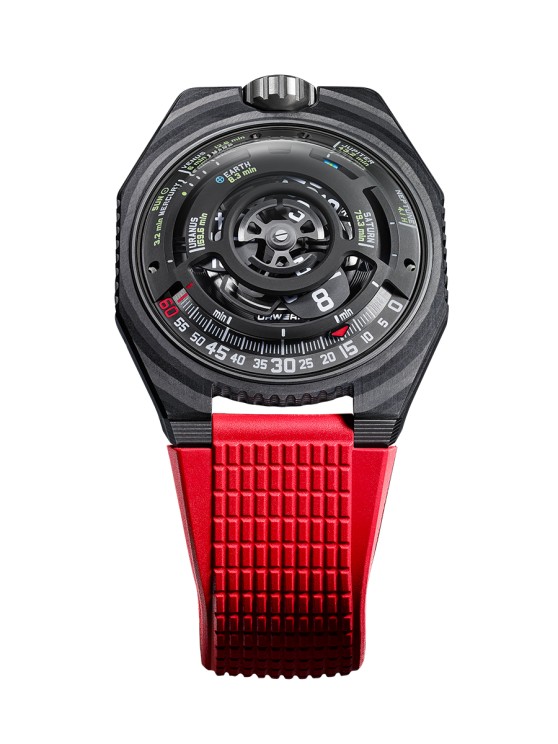 UR-100V LightSpeed en carbone, 43 x 51, 7 mm, mouvement automatique avec heures satellites et durée d’un rayon solaire pour atteindre 8 des planètes du système solaire, bracelet en caoutchouc. Urwerk. CHF 65´000. © Urwerk