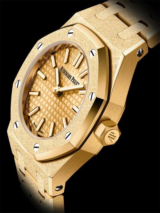 Royal Oak Mini Frosted Gold Quartz © Audemars Piguet