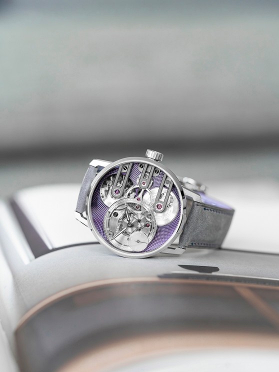Gravity Equal Force Ultimate Sapphire Purple © Armin Strom