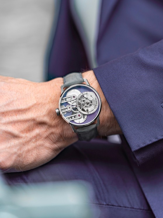 Gravity Equal Force Ultimate Sapphire Purple © Armin Strom