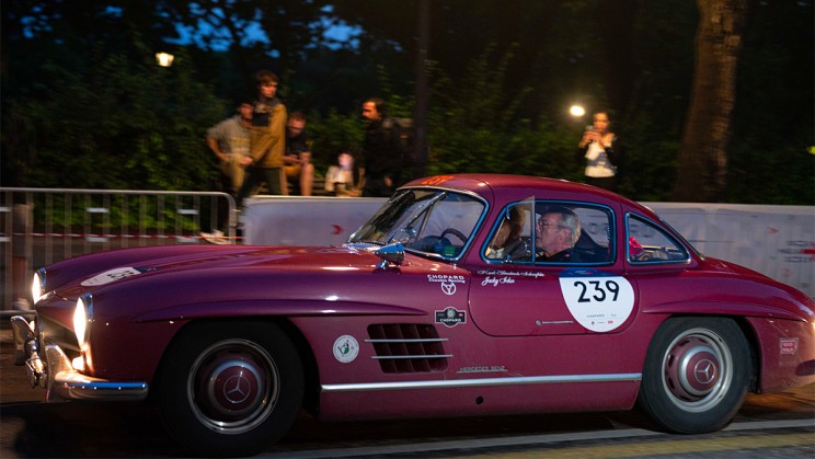 K-F Scheufele, J. Ickx, Mercedes-Benz 300SL, Arrival in Rome, 2023 © Chopard
