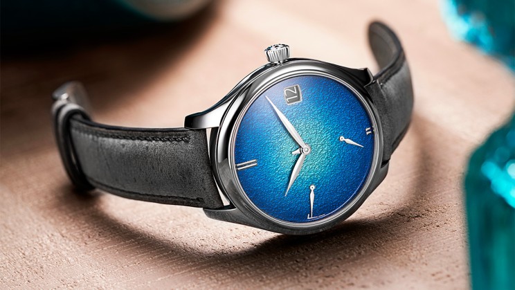 Endeavour Perpetual Calendar Tantalum Blue Enamel © H. Moser & Cie