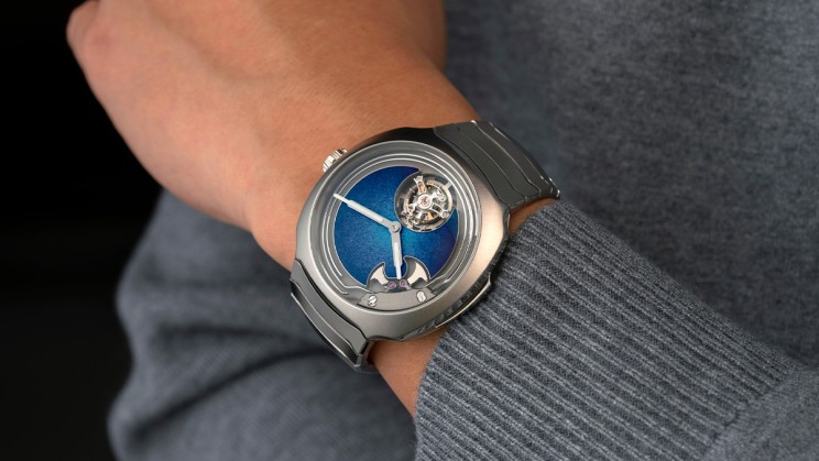 Streamliner Concept Minute Repeater Tourbillon Blue Enamel © H. Moser & Cie