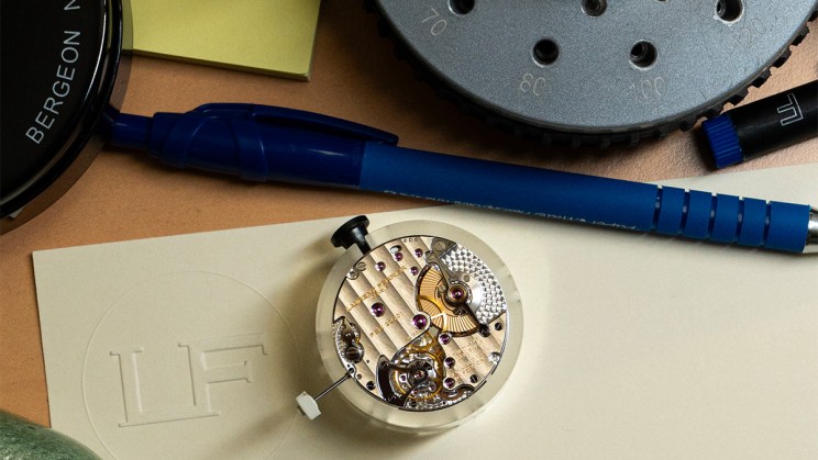 The uncased Calibre FBN229.01 on the watchmaker's bench © Amaury Thomas / WorldTempus