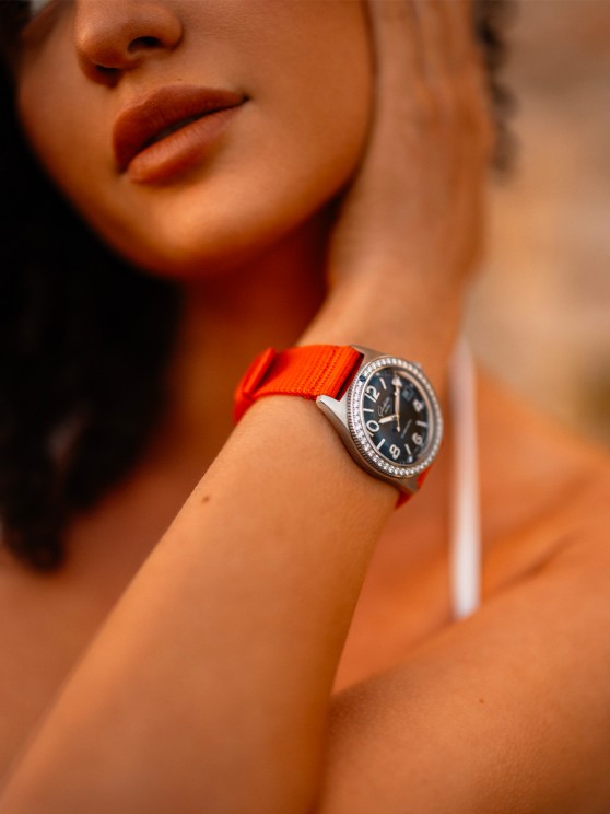 New sustainable strap in orange © Glashütte Original