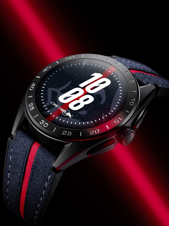 TAG Heuer Connected Calibre E4 45MM x Oracle Red Bull Racing Edition © TAG Heuer