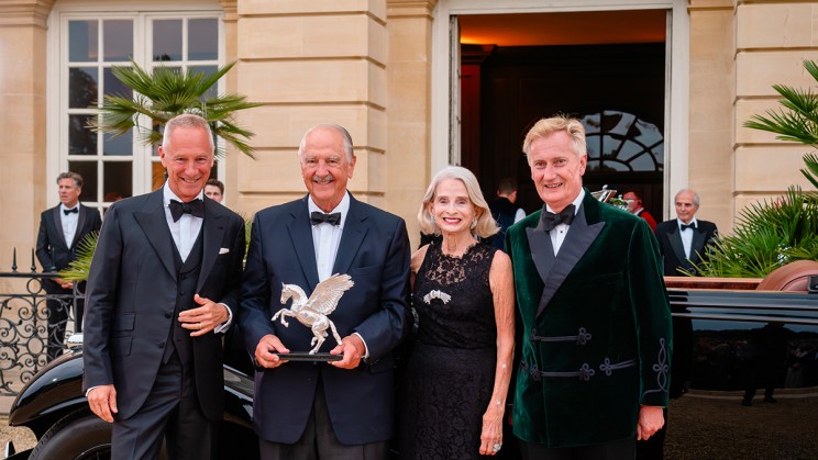 Presentation of the ‘Best of Show’ award to the owner of a Rolls-Royce Phantom III Convertible by Inskip © A. Lange & Söhne