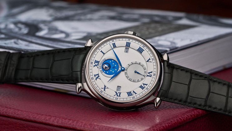 DB15 in white gold © De Bethune