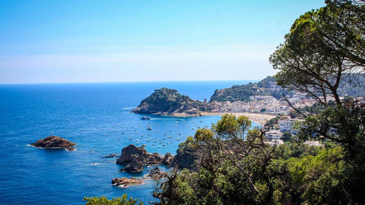Costa Brava, Spain © Andrea Huls Pareja / Unsplash