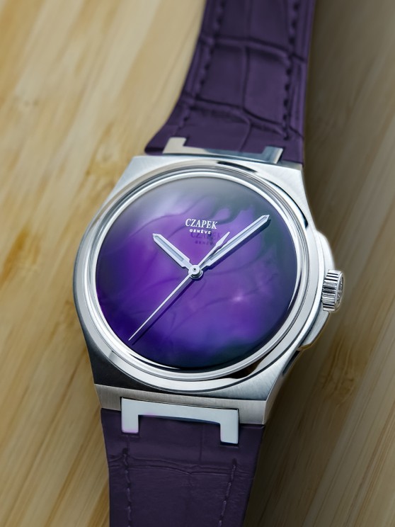 Antarctique Purple Storm on purple alligator bracelet © Czapek & Cie