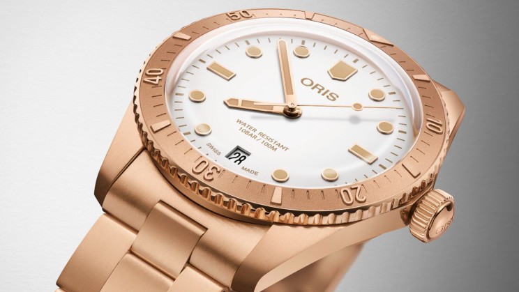 Oris Divers Sixty-Five in Bronze © Oris