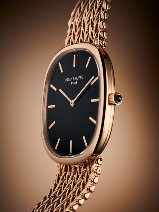 Golden Ellipse Ref. 5738/1r-001 © Patek Philippe