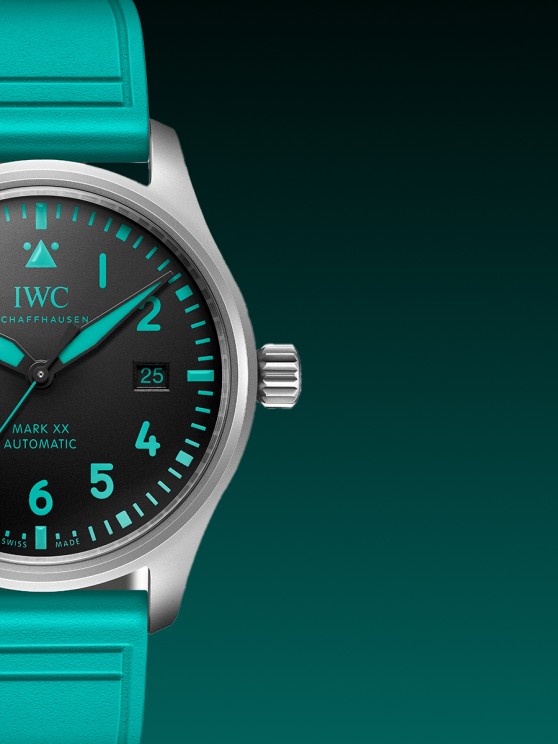 Pilot’s Watch Mark XX Mercedes-AMG PETRONAS Formula One™ Team © IWC Schaffhausen