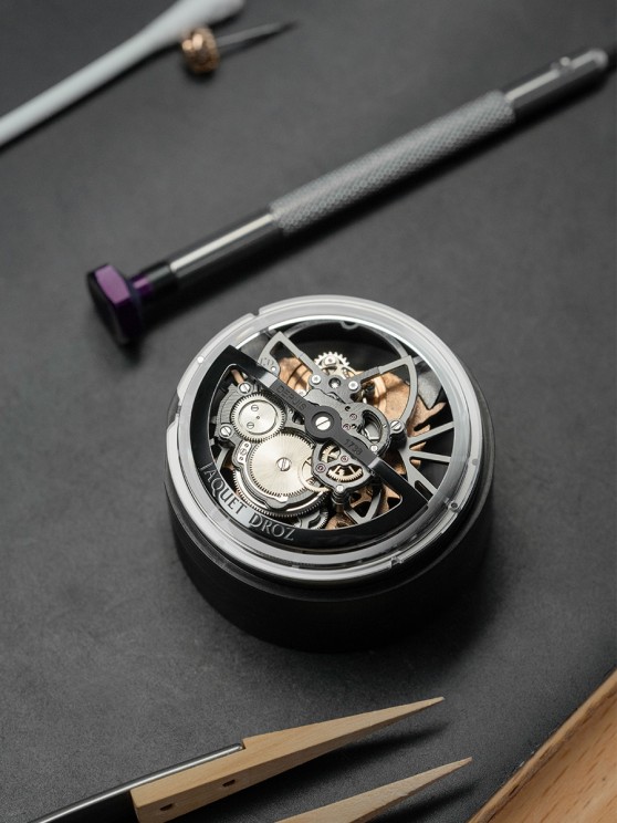 Mouvement de la Tourbillon Skelet Sapphire - Bushido © Jaquet Droz