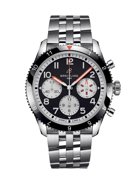 Classic AVI Mustang en acier, 42 mm de diamètre, mouvement chronographe automatique, bracelet en acier © Breitling