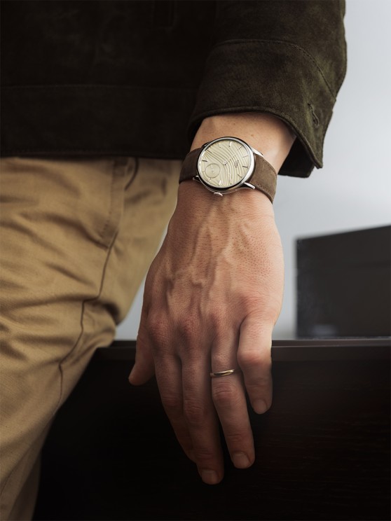 Promenade Plissé Ivory © Czapek & Cie.