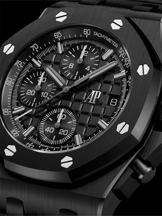The new Royal Oak Offshore Selfwinding Chronograph references in ceramic are adorned with the Manufacture’s trademark satin-brushed and polished hand-finishing for a constant play of light that underlines the collection’s multifaceted architecture © Courtesy of Audemars Piguet