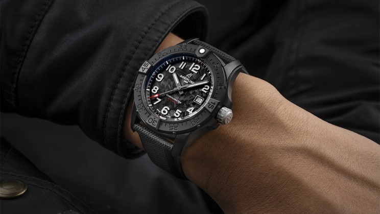 Avenger Automatic 42 Night Mission © Breitling