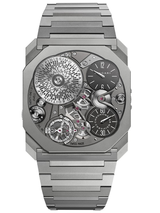Octo Finissimo Ultra COSC en titane, 40 mm de diamètre, mouvement squelette ultraplat à remontage manuel avec heures et minutes décentrées et désaxées, bracelet en titane. © Bulgari