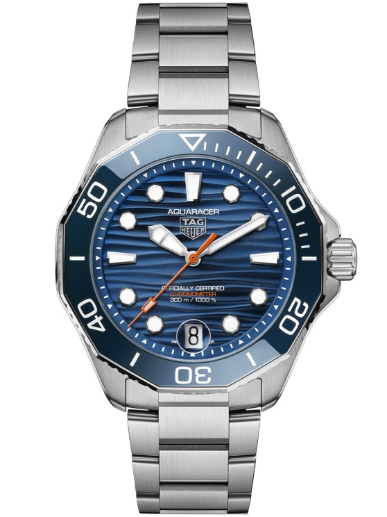 Aquaracer Professional 300 en acier, 42 mm de diamètre, mouvement automatique avec date par guichet, bracelet en acier. © TAG Heuer