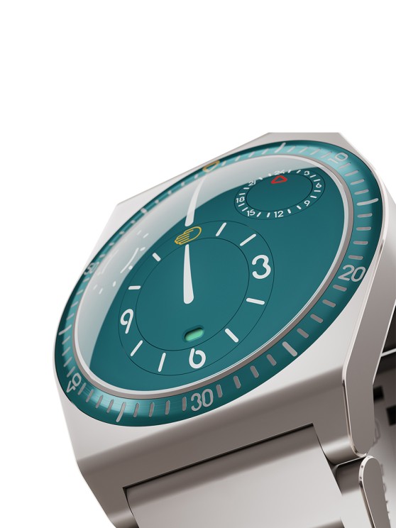 Ressence TYPE 7 with an aquamarine dial comes in a limited edition of 80 pieces to celebrate 15 years of Ressence. © Ressence