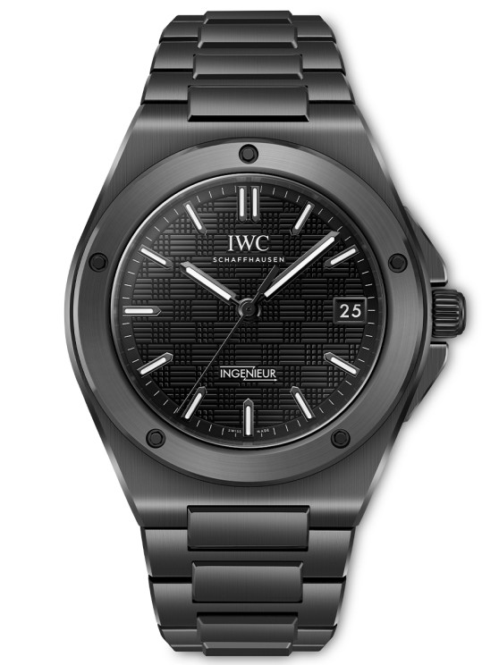 Ingenieur Automatic 42 in black ceramic © IWC Schaffhausen