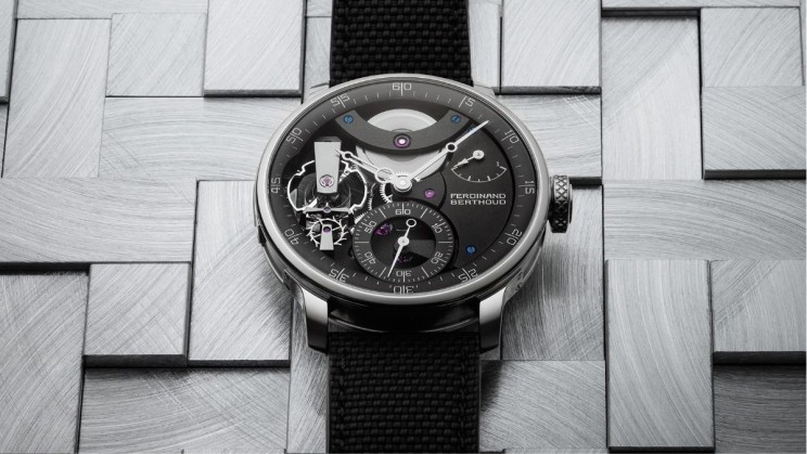 The 18-carat white gold hour and minute hands are diamond-polished, skeletonised and opentipped. © Ferdinand Berthoud