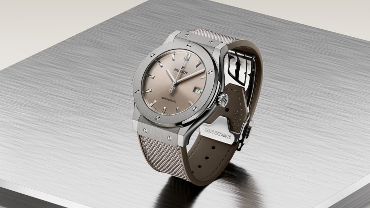 the new Classic Fusion Essential Taupe ©Hublot